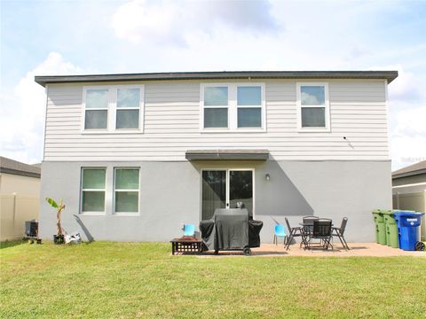 A home in WINTER HAVEN