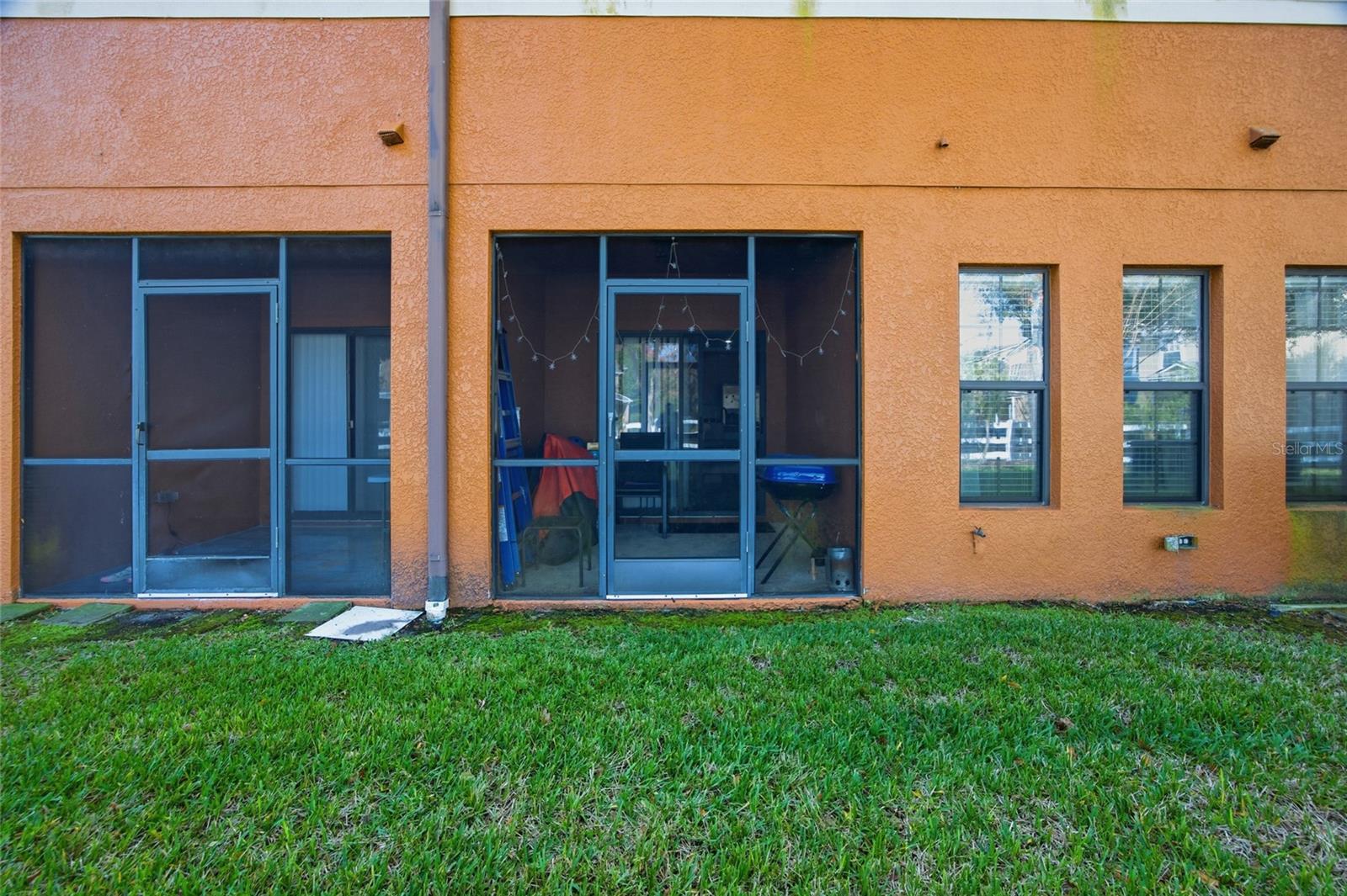 MEADOW POINTE - Residential