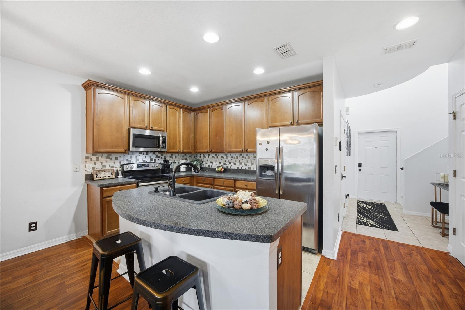 MEADOW POINTE - Residential