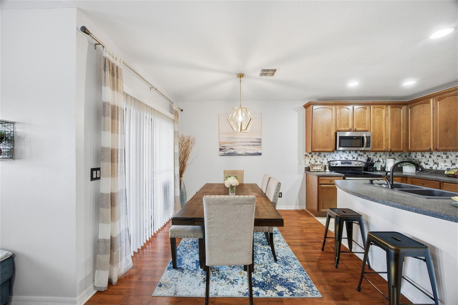 MEADOW POINTE - Residential