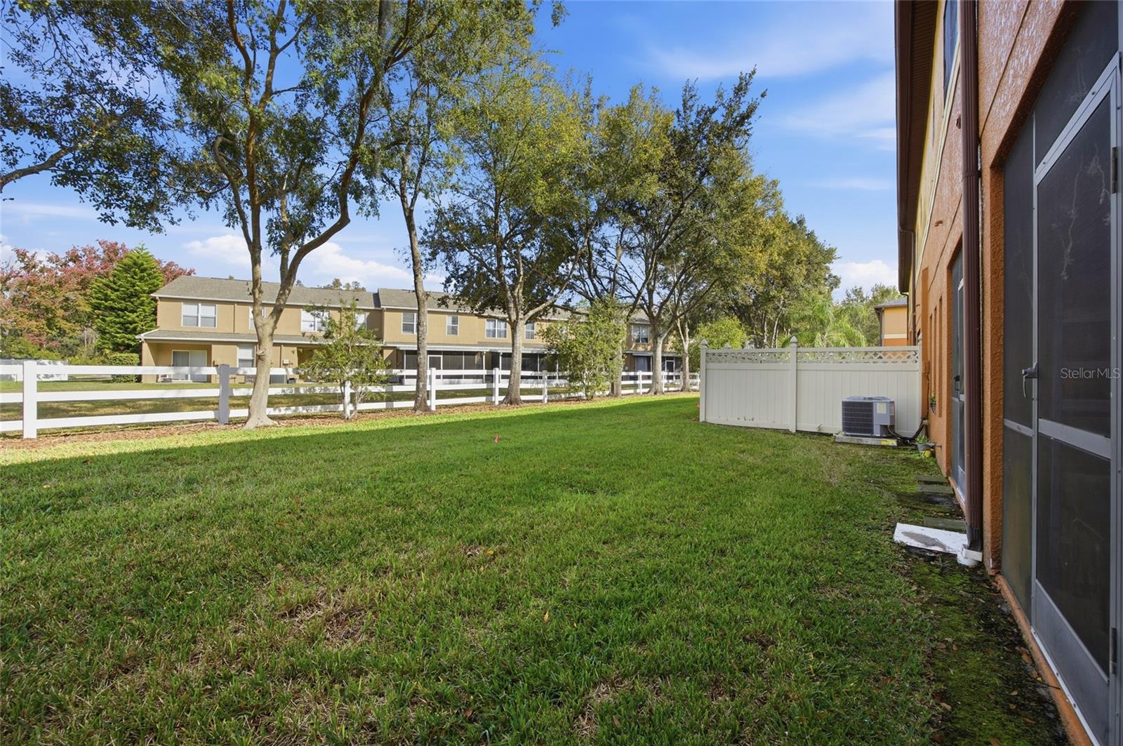 MEADOW POINTE - Residential