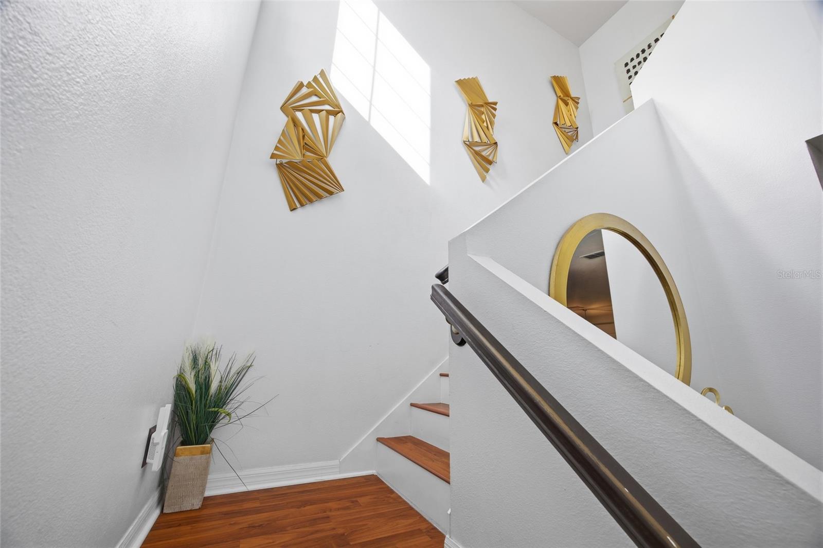 MEADOW POINTE - Residential