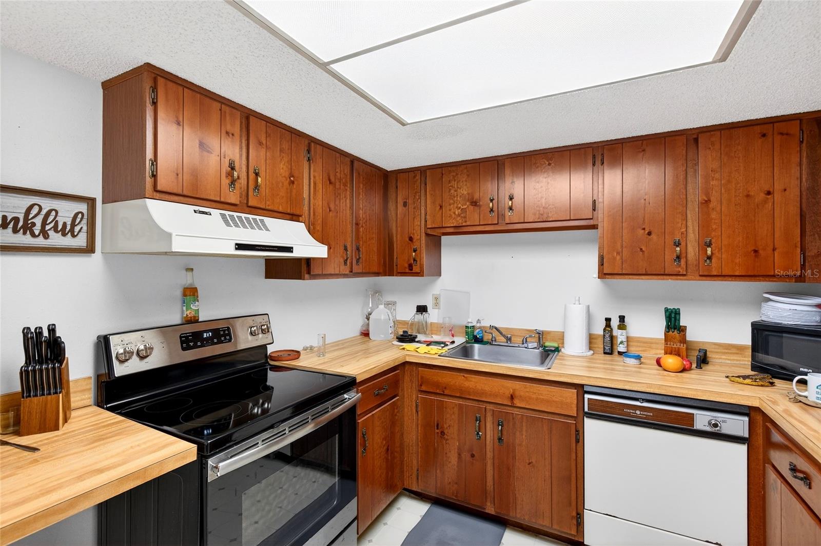 FAIRWAYS/SILVER SPGS SHORES CO - Residential