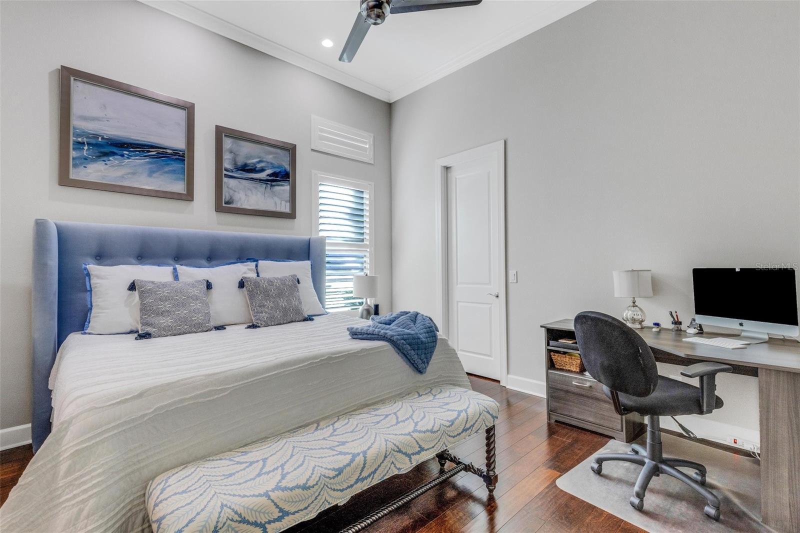 LEGACY ESTATES ON PALMER RANCH - Residential