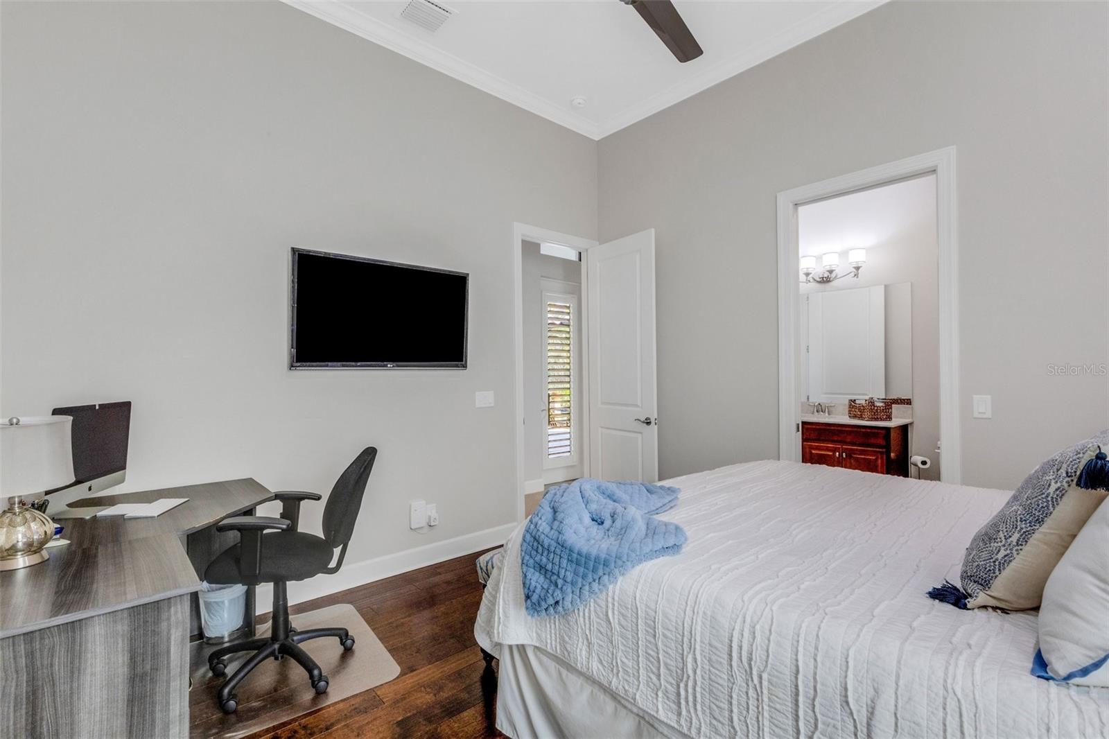 LEGACY ESTATES ON PALMER RANCH - Residential