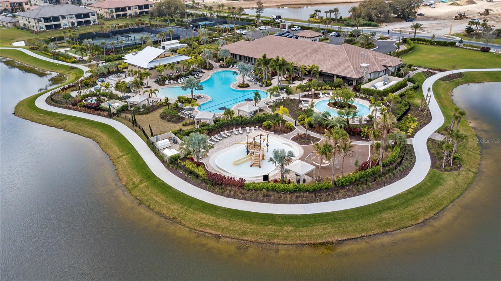 LEGACY ESTATES ON PALMER RANCH - Residential