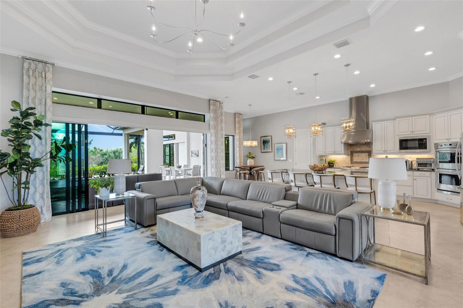 LEGACY ESTATES ON PALMER RANCH - Residential