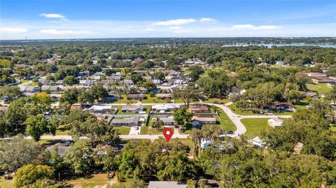 A home in LAKELAND