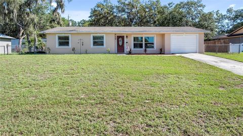 A home in LAKELAND