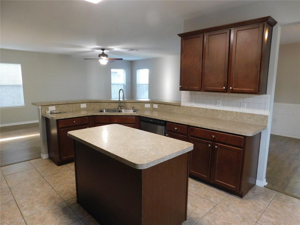 Photo of 6954 Glenbrook Drive, Lakeland, FL 33811 (MLS # TB8381228)