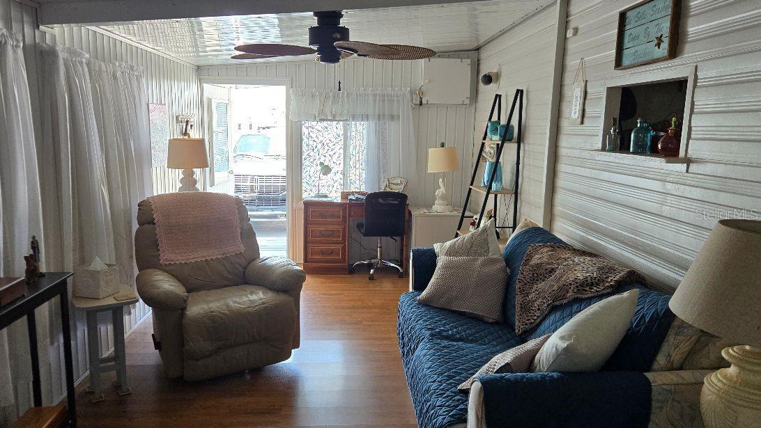 1475 FLAMINGO DRIVE 56