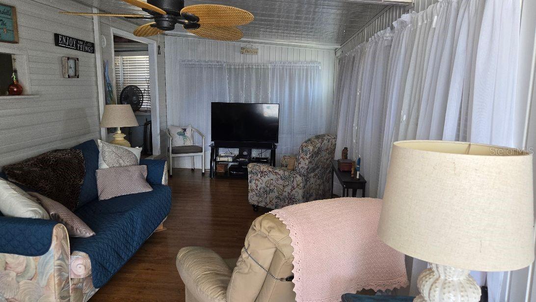 1475 FLAMINGO DRIVE 56