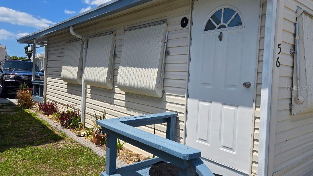 HOLIDAY TRAVEL PARK ENGLEWOOD - Residential