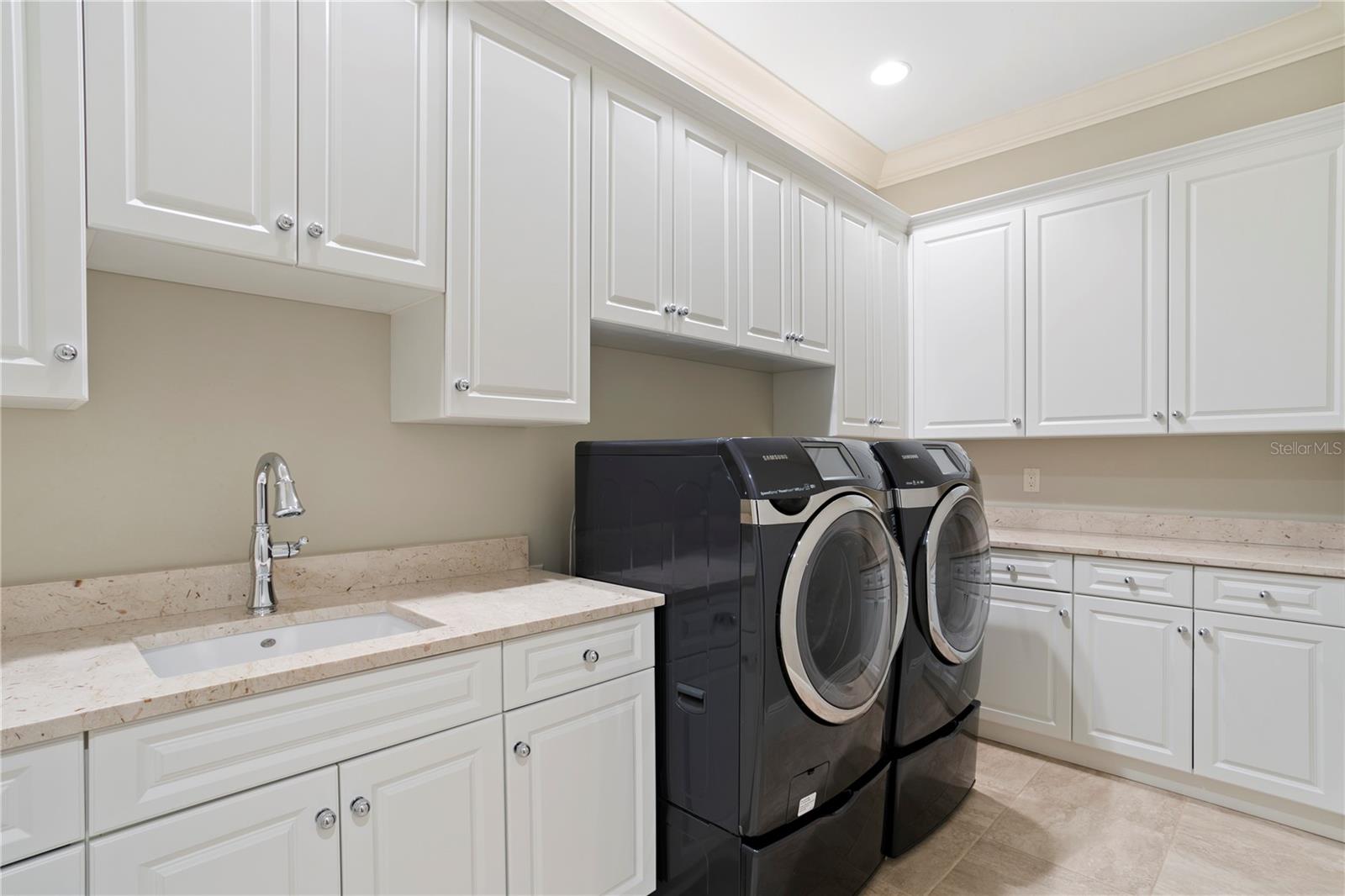 DAVIS ISLANDS PB10 PG52 TO 57 - Residential