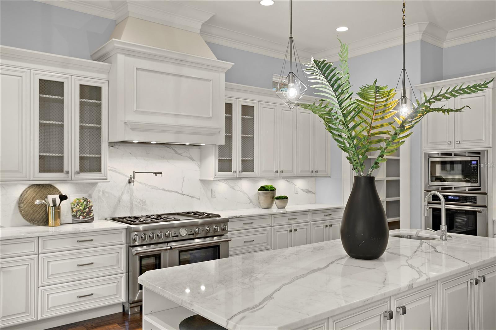 DAVIS ISLANDS PB10 PG52 TO 57 - Residential