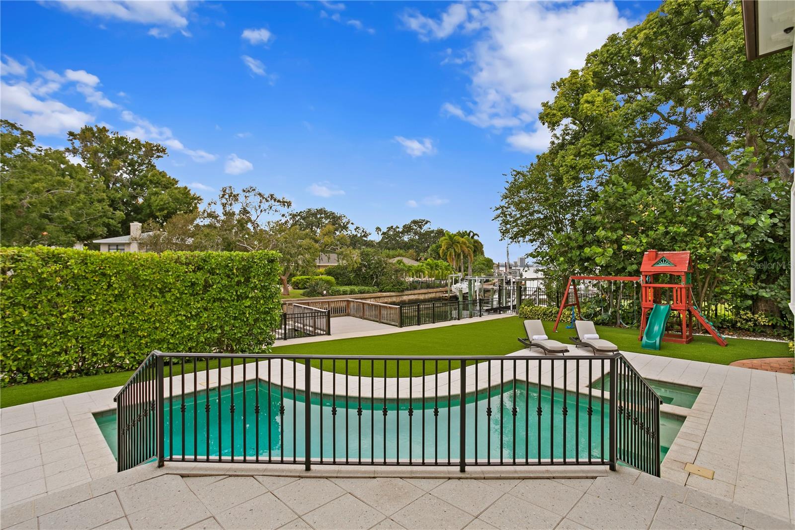 DAVIS ISLANDS PB10 PG52 TO 57 - Residential