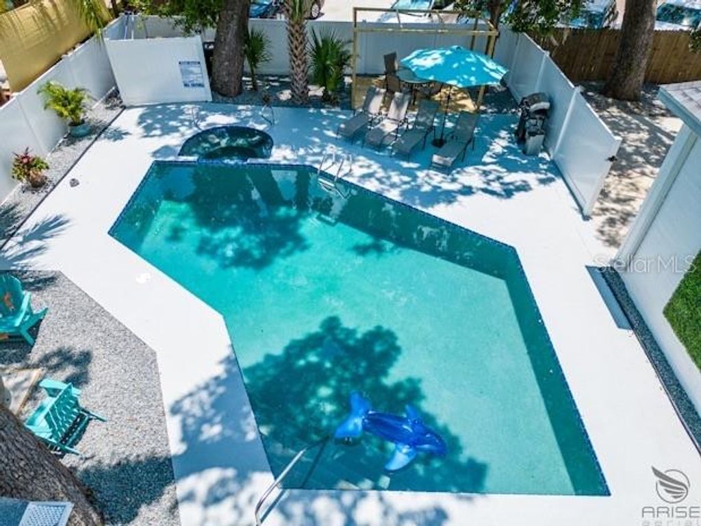 Photo of 301 Live Oak Street, New Smyrna Beach, FL 32168 (MLS # O6371567)