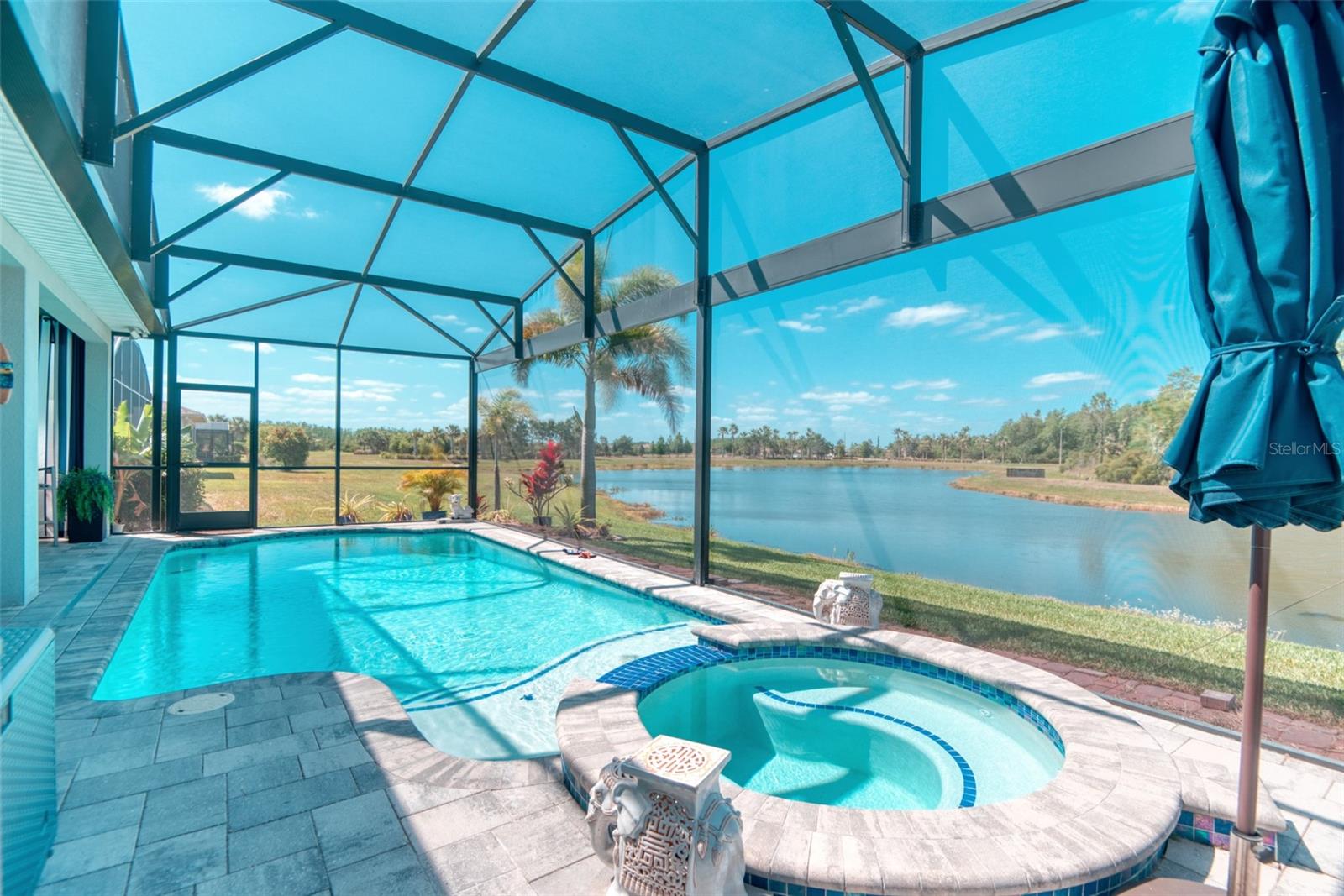 363 BELLA CORTINA DRIVE