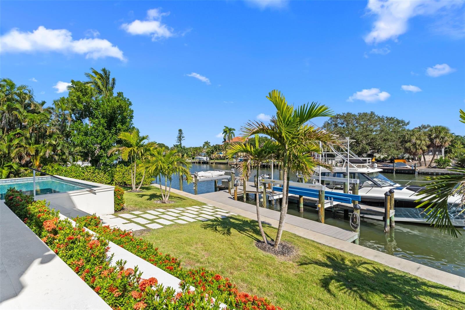 LONGBOAT KEY - Residential