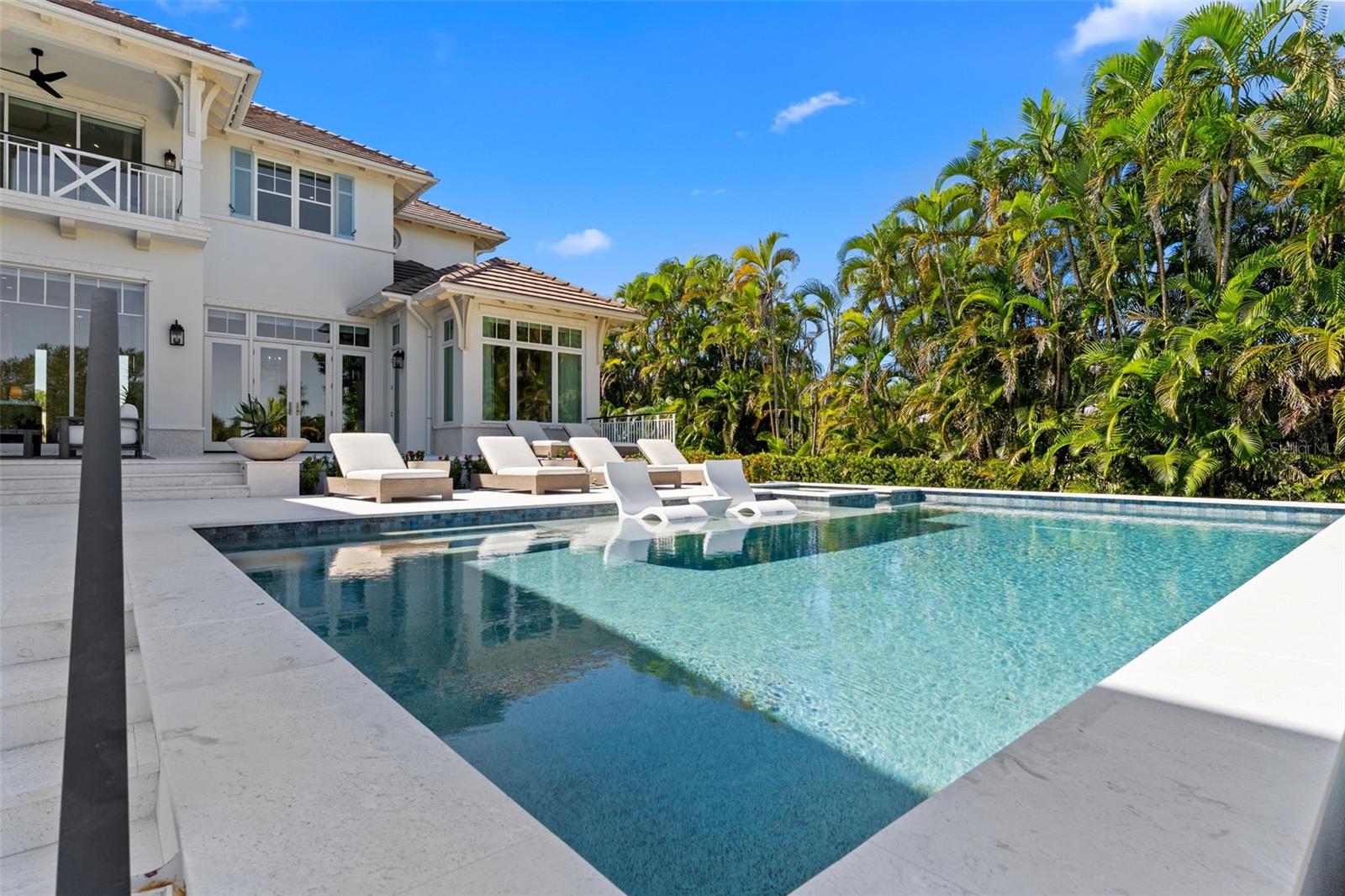 LONGBOAT KEY - Residential