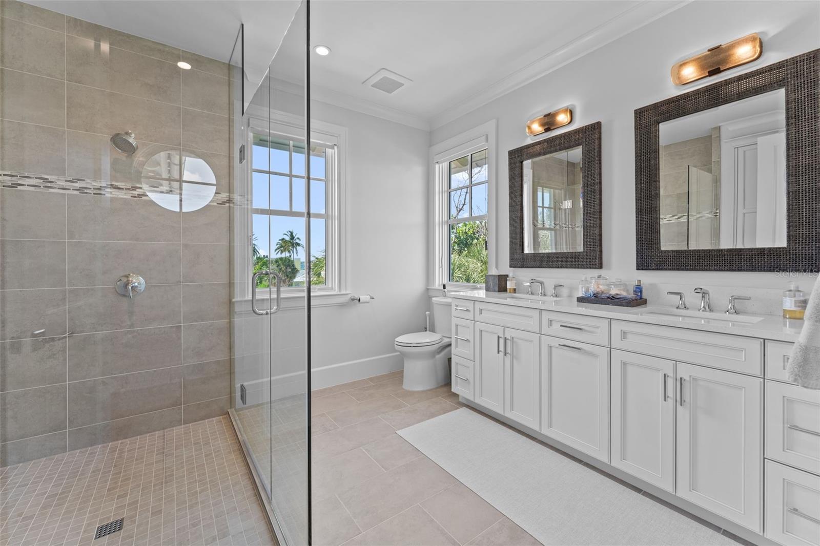 LONGBOAT KEY - Residential