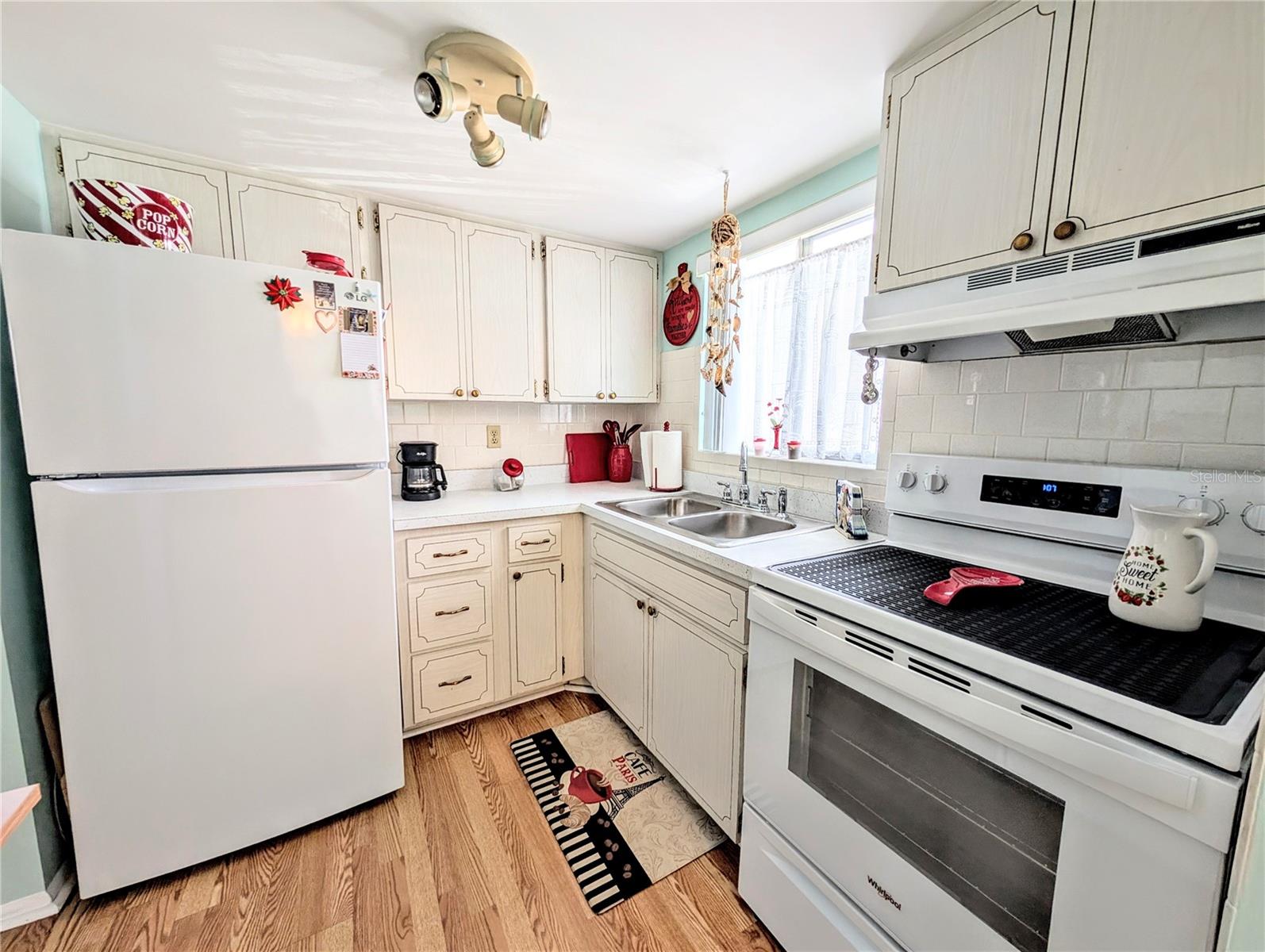 5857 PALM LANE B22