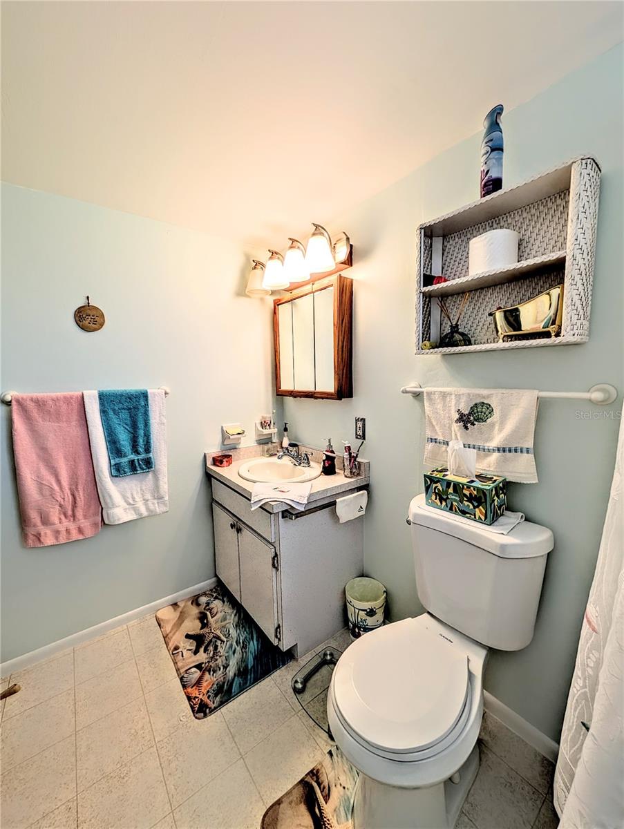 THE THIRD BAYSHORE - Residential