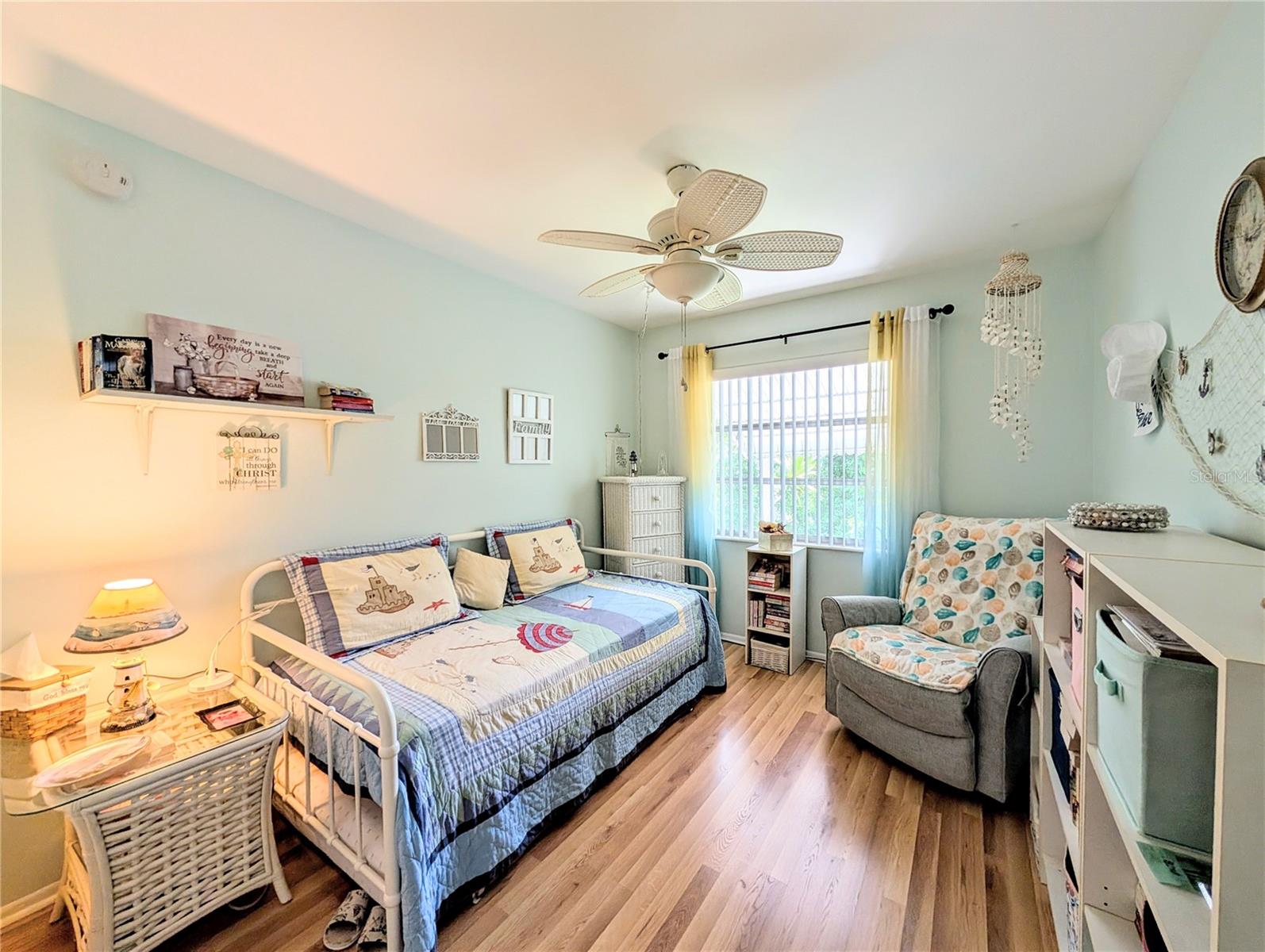 THE THIRD BAYSHORE - Residential