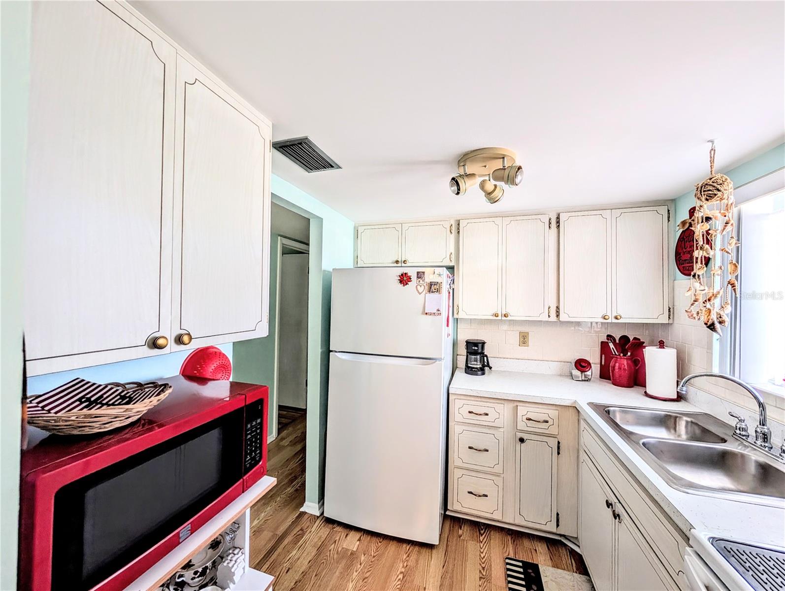 5857 PALM LANE B22