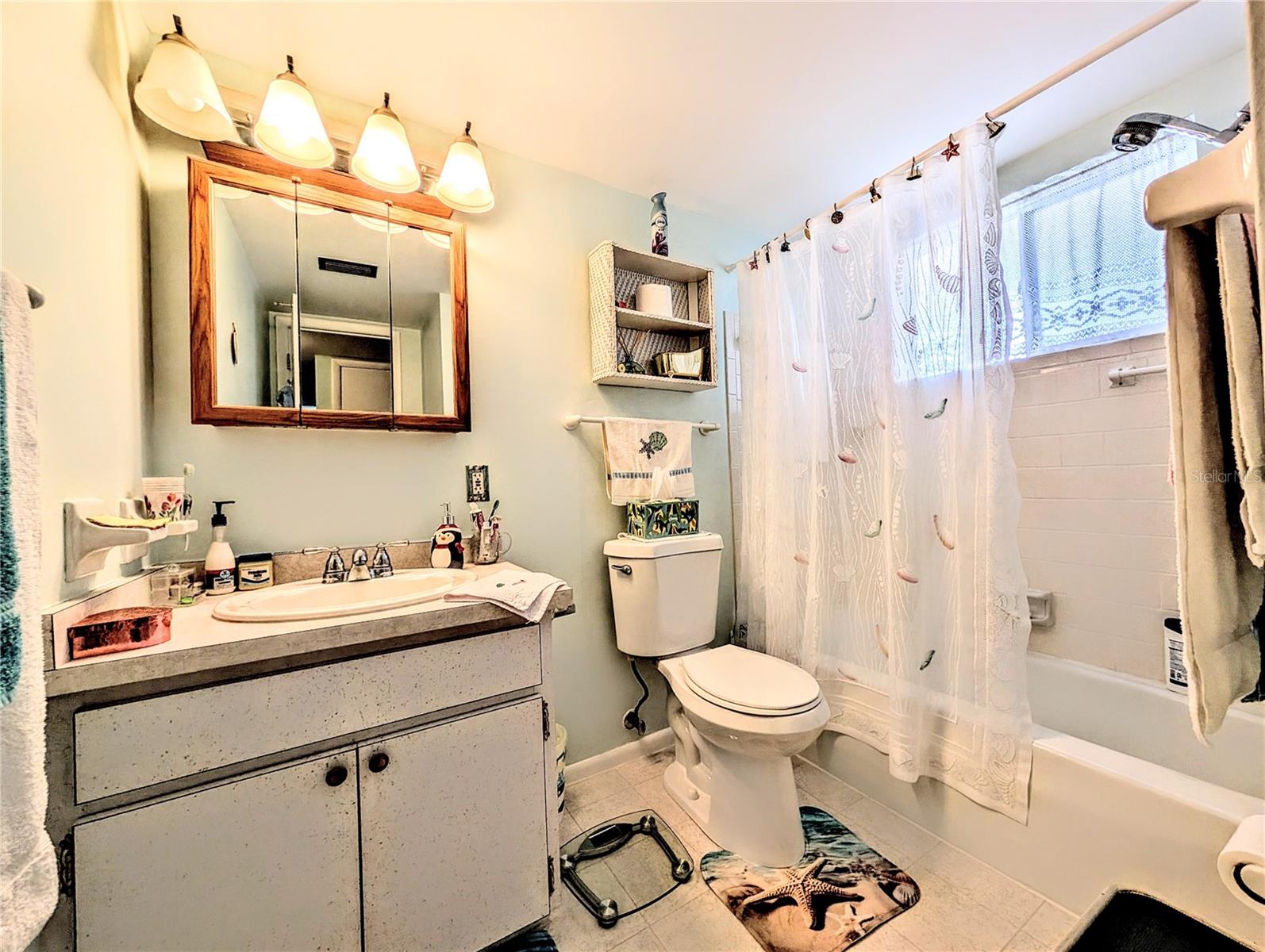 THE THIRD BAYSHORE - Residential