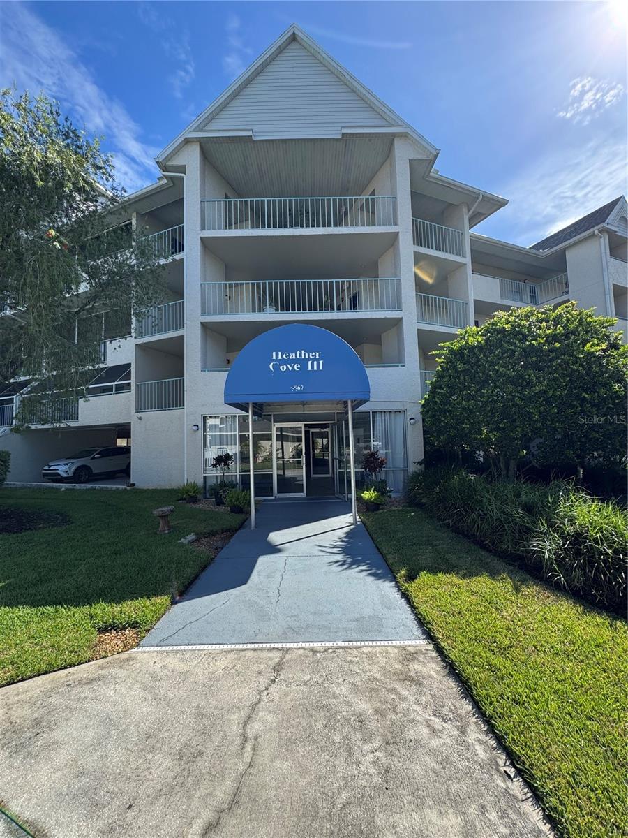 Available for Seasonal Rent is this Waterfront Community with Boat Access, 2 beautiful pools and so much more. 3 bedrooms, 1 bath and a wrap around balcony to enjoy those sunrises and sunsets. 30 day min and no pets preferred, unless by landlord approval. Available August 15th - November 30, than again Feb. 21 forward. Call to tour this beatufiul waterfront condo and get it booked before peak season hits!!!
Rates start at $1800 with peak March at $4000, plus $150 cleaning fee. Owner does have a boatslip available for use.