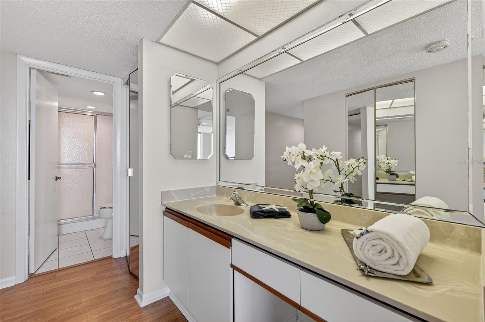 MANSIONS BY THE SEA CONDO - Residential