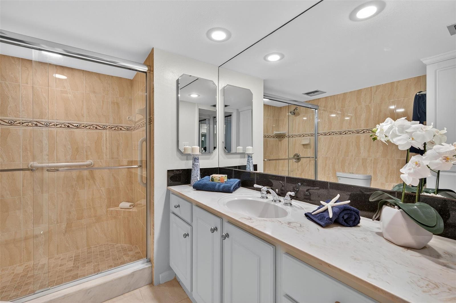 MANSIONS BY THE SEA CONDO - Residential