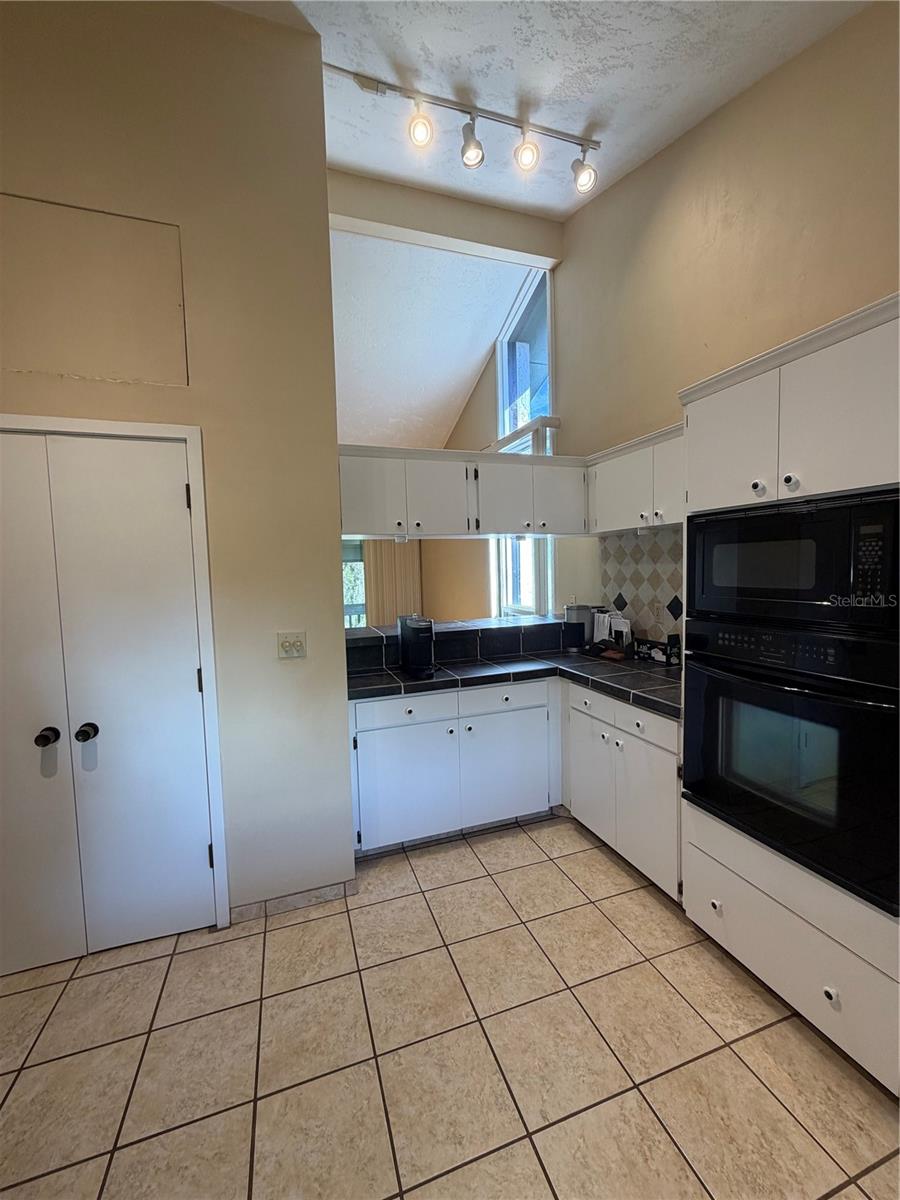 GRENELEFE TWNHSE AREA TR 31 - Residential