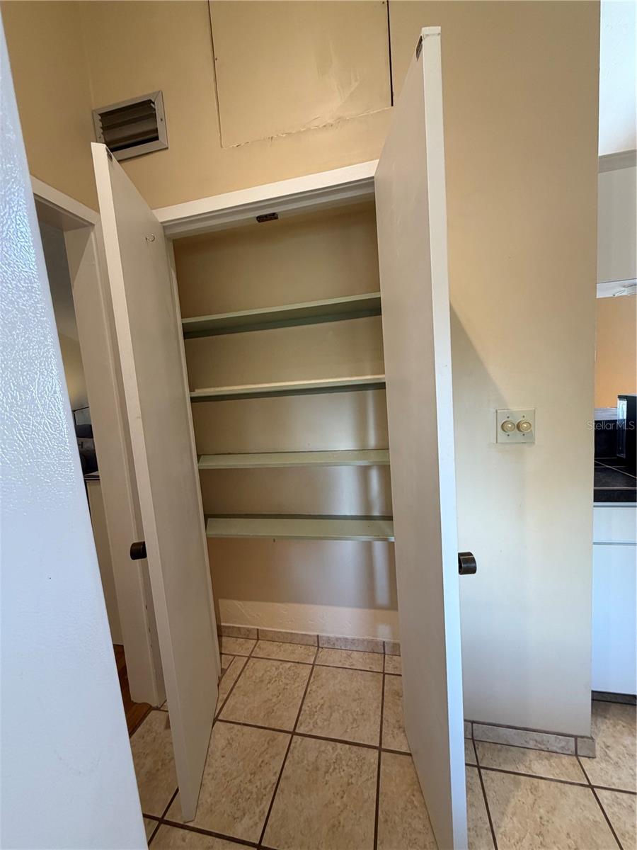 GRENELEFE TWNHSE AREA TR 31 - Residential