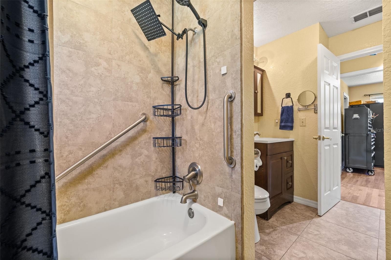 FAIRLANE ESTATES SEC 1 REP - Residential