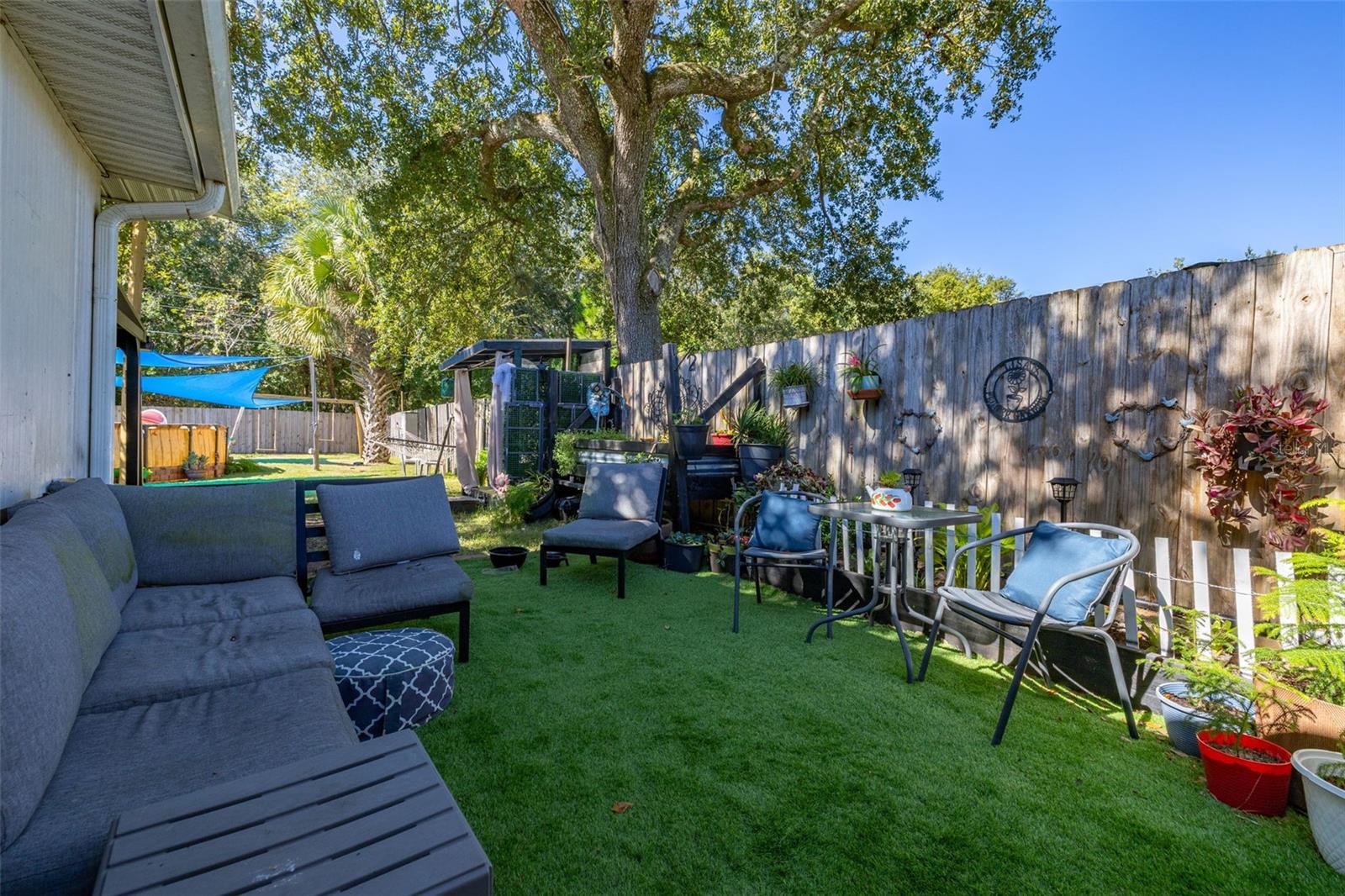 FAIRLANE ESTATES SEC 1 REP - Residential