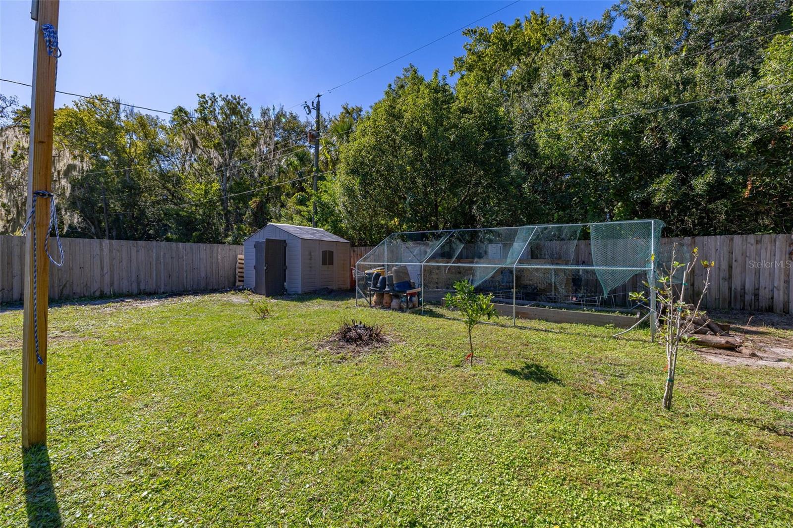 FAIRLANE ESTATES SEC 1 REP - Residential