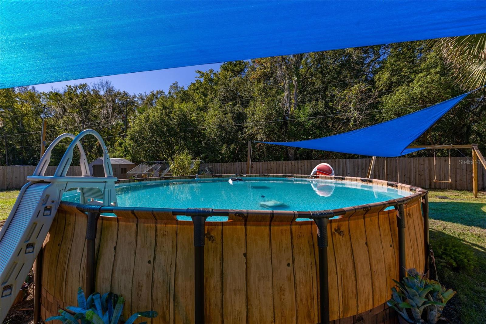 FAIRLANE ESTATES SEC 1 REP - Residential