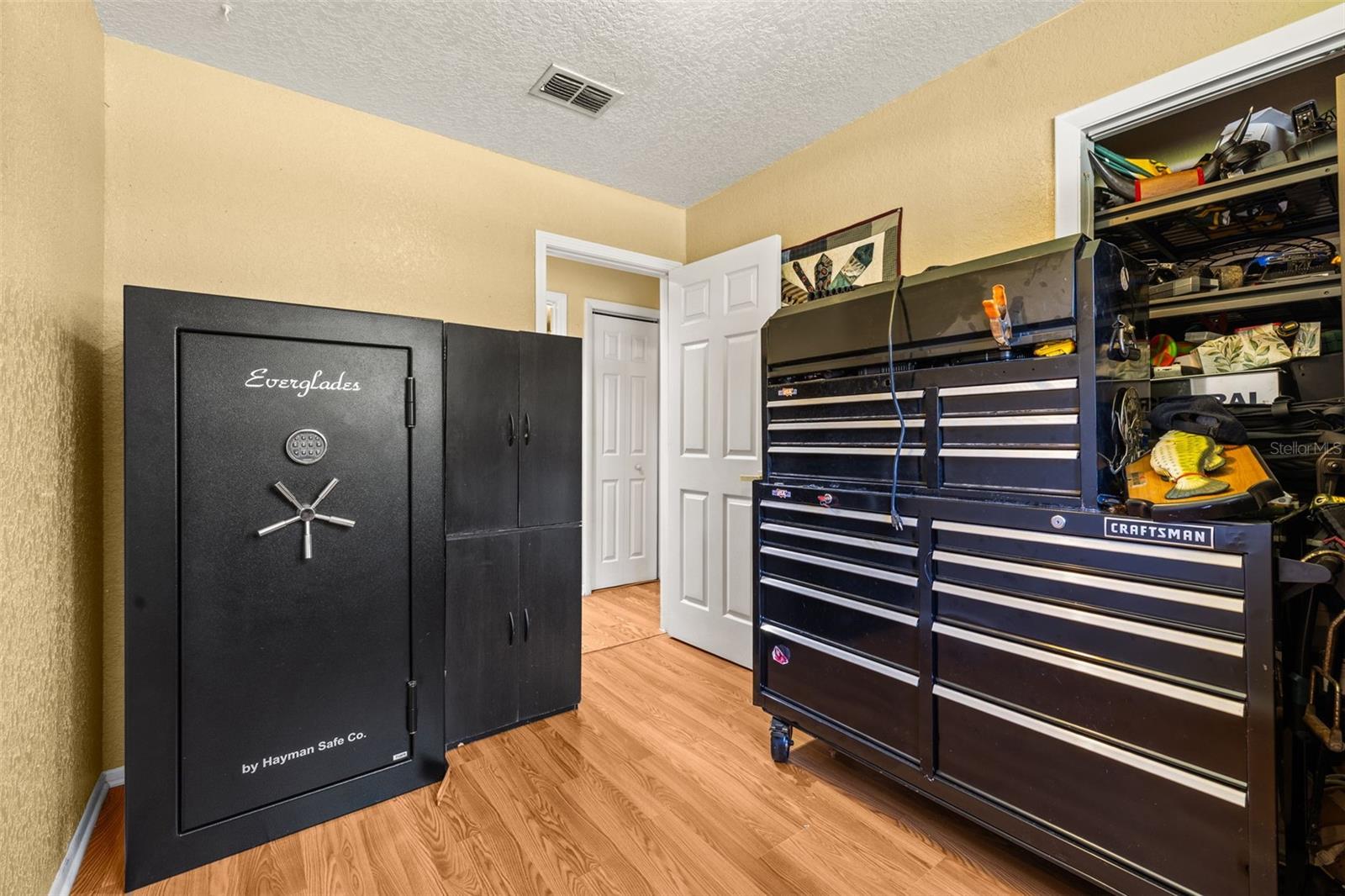 FAIRLANE ESTATES SEC 1 REP - Residential