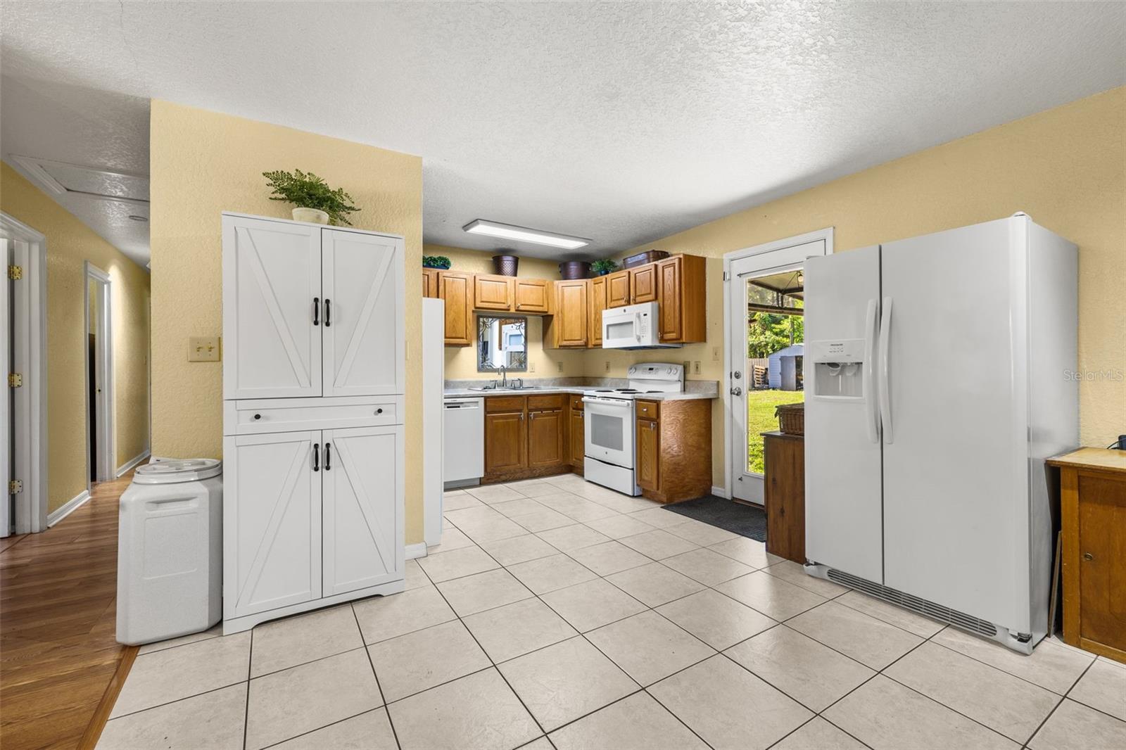 FAIRLANE ESTATES SEC 1 REP - Residential