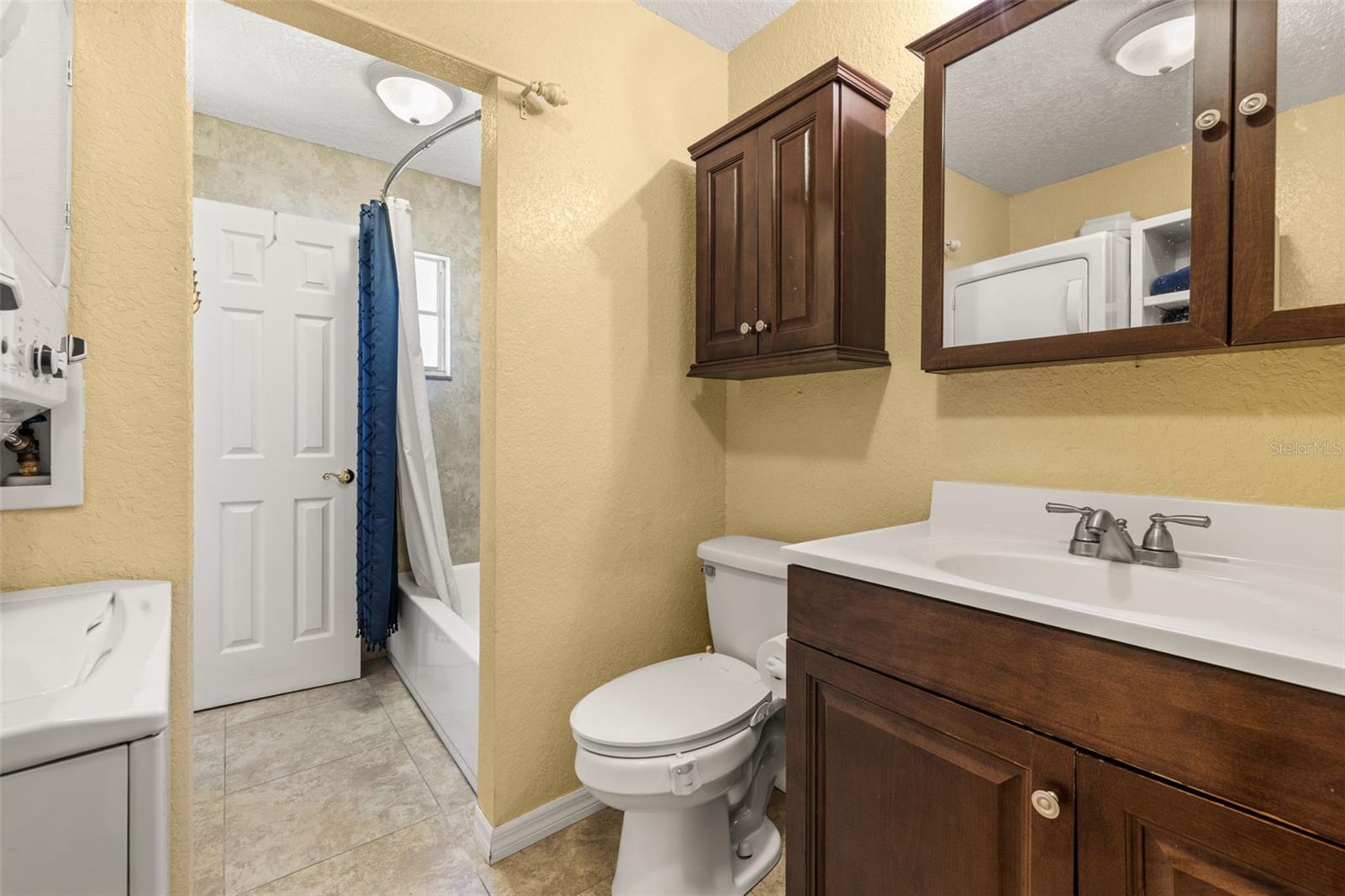 FAIRLANE ESTATES SEC 1 REP - Residential