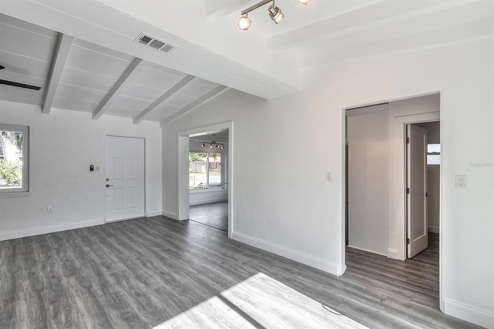 Mendall Homestead - Residential