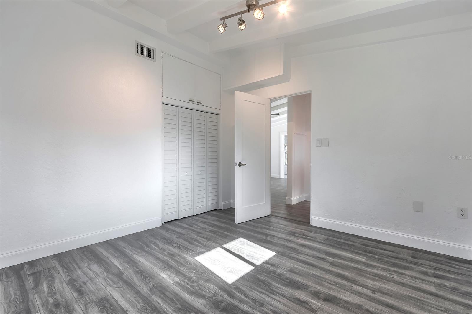 Mendall Homestead - Residential