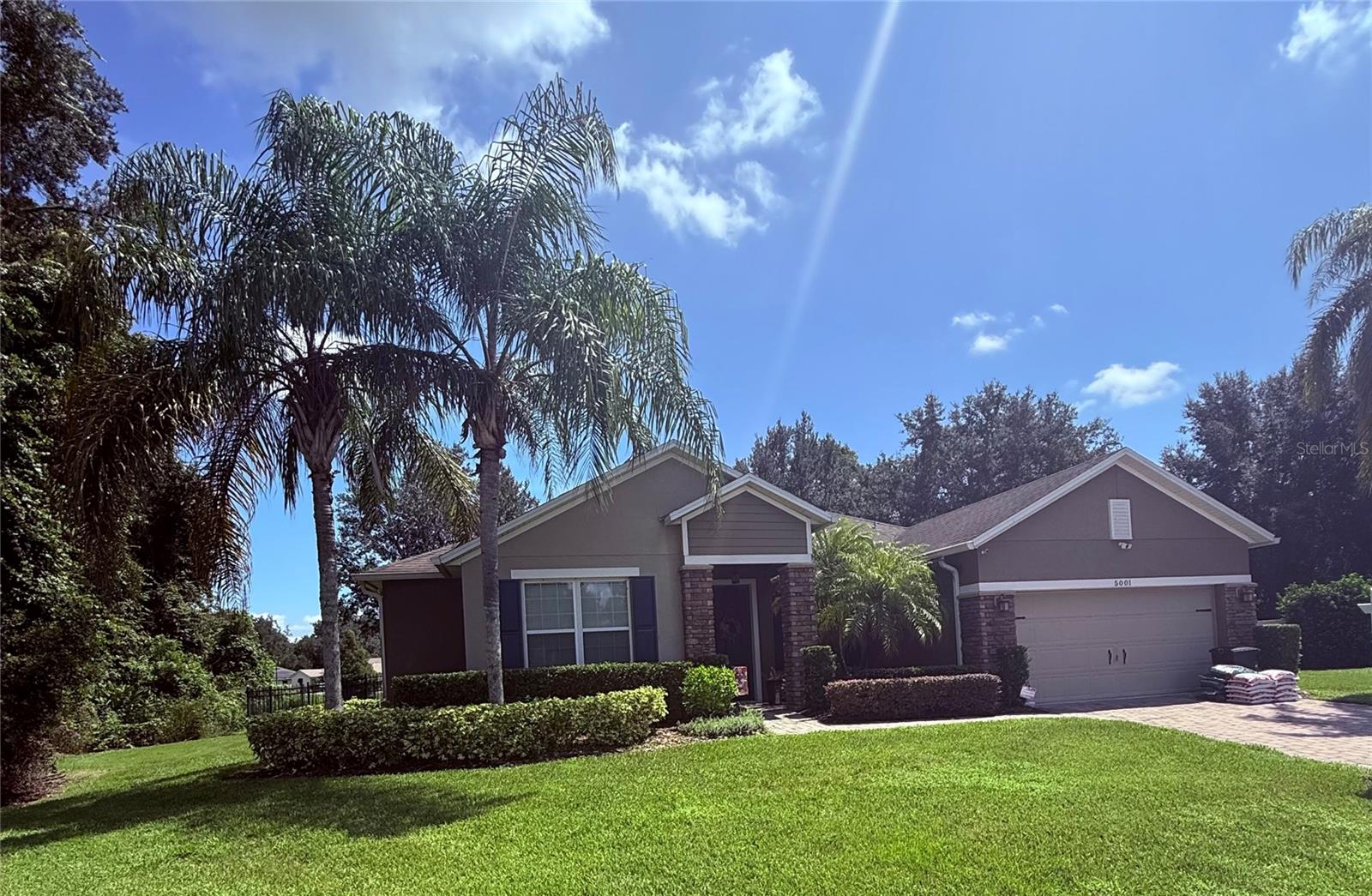 Welcome to this beautifully maintained four-bedroom, two-bath home in the desirable Hidden Creek community of Sanford, Florida. Tucked away on a cul-de-sac and set on an oversized lot with a serene wooded backdrop, this home offers a peaceful retreat while remaining close to the 417, Sanford Airport, downtown Sanford, and I-4.
Inside, you'll enjoy a split floor plan with a formal dining room and a front office or flex room. The newly renovated kitchen features gorgeous quartz countertops, while the primary bedroom and bath offers a luxurious walk-in shower and dual sinks. High ceilings, warm wood floors, a screened-in pool, and beautifully maintained landscaping complete this immaculate home. AND the HVAC Unit is brand new!! Schedule your private showing today!