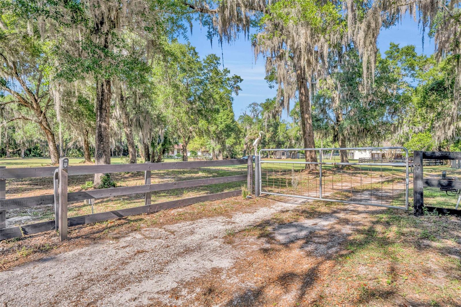 ACREAGE & UNREC - Residential
