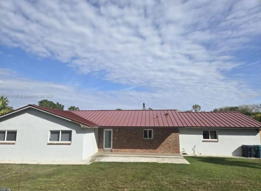 Under contract-accepting backup offers. Beautiful farm ideal for animals and peaceful country living, while still being close to Miami. The perfect blend of space, privacy, and location.