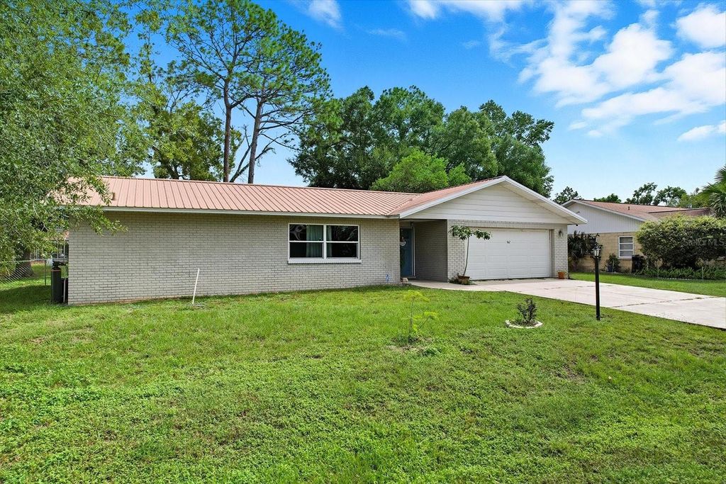 Photo of 562 Silver Course Loop, Ocala, FL 34472 (MLS # OM711377)