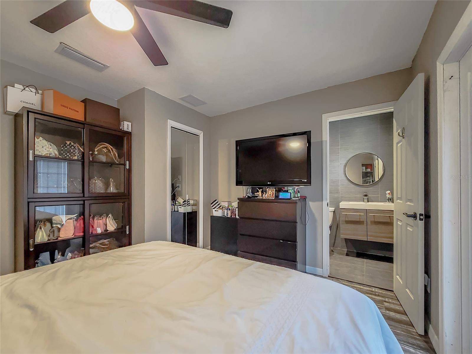 Florida Shores 01 - Residential