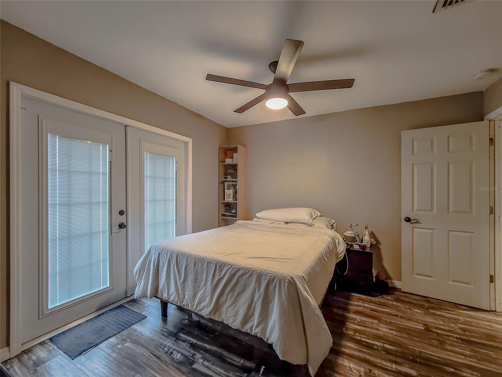 Florida Shores 01 - Residential